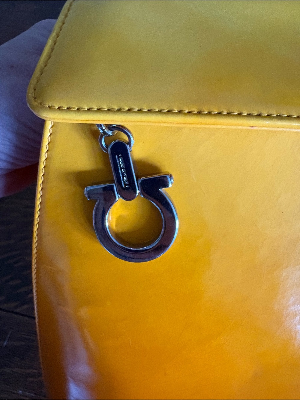 Salvatore Ferragamo Vintage Gradient Gancini Ombre Leather Shoulder Bag Y2K - Picture 7 of 9